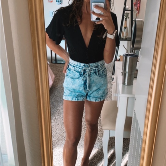 Pacsun Acid Wash Mom Shorts - Picture 2 of 4